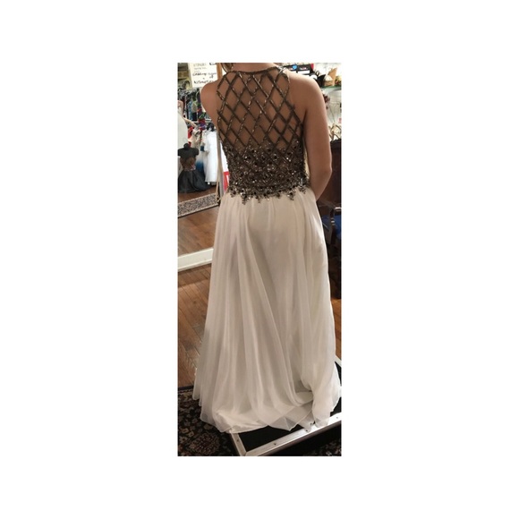 Gorgeous Prom Dress!!!💓 - Picture 2 of 4